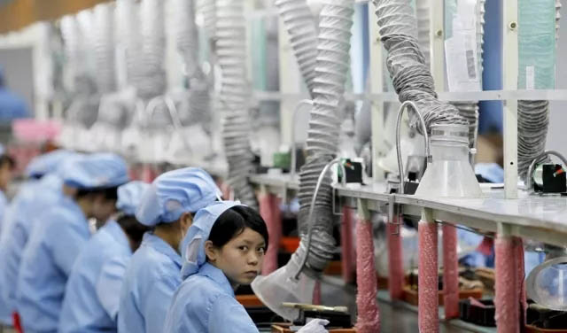 未來幾年,制造業(yè)、服務(wù)業(yè)等勞動密集型產(chǎn)業(yè)的招工將更加困難,勞動力成本也必將日益高漲