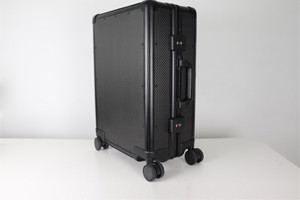 碳纖維行李箱 高檔時(shí)尚耐用旅行箱 萬向輪TSA密碼鎖碳纖維輕質(zhì)高強(qiáng)度行李箱干碳包圍